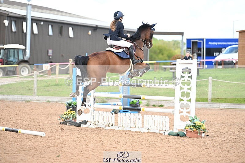 240912A-122319-01456 - Cls 3 Snr Foxhunter