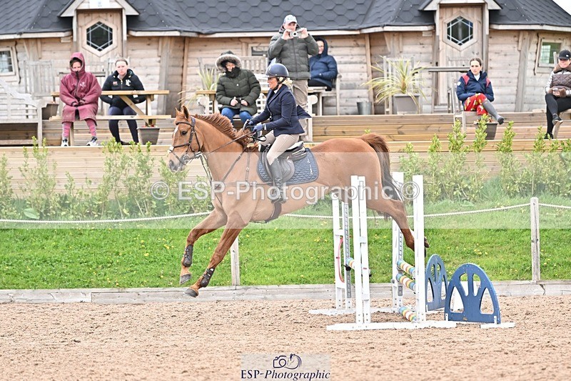 250414-101533-00039 - 70cm Round 1