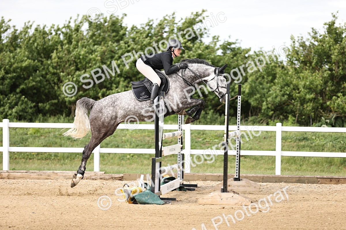 SBM_003567 - Class 13 - Senior Foxhunter - 1.20m