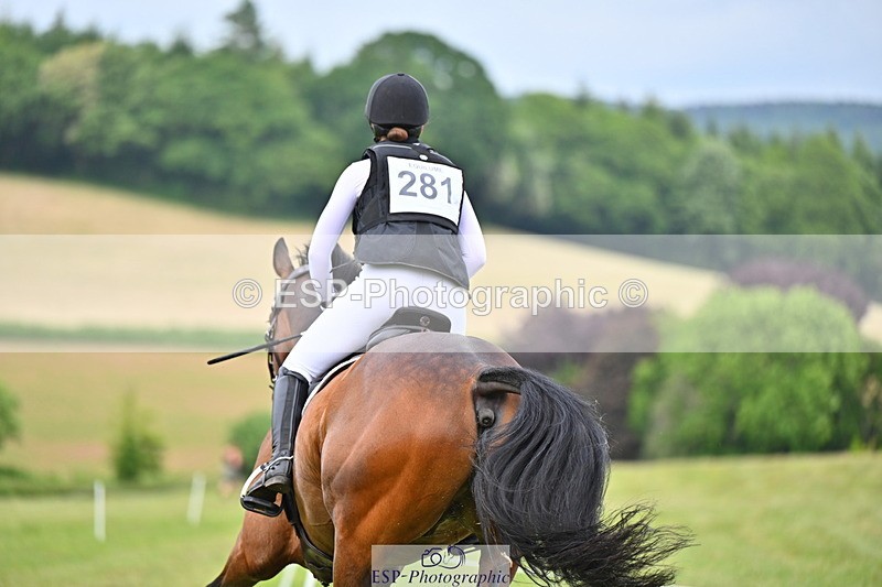 250524A-171703-15163 - C-281-Holly.Morris-NADIR.DE.LEAU