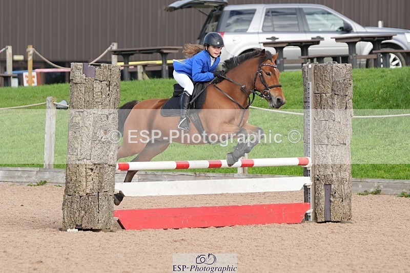 250921-100943-02117 - Cls 4 Pony British Novice and 80cm