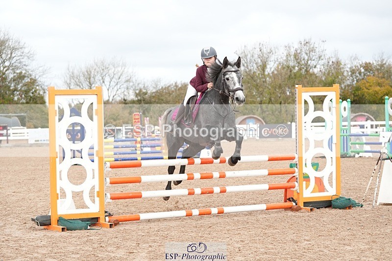 251026-120140-02296 - Cls 4 Pony Winter Novice + 80cm Open