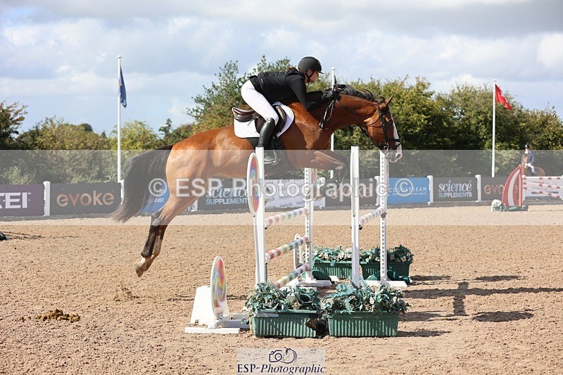 250913-142946-07383 - Cls 25 1.05m Amateur Quali