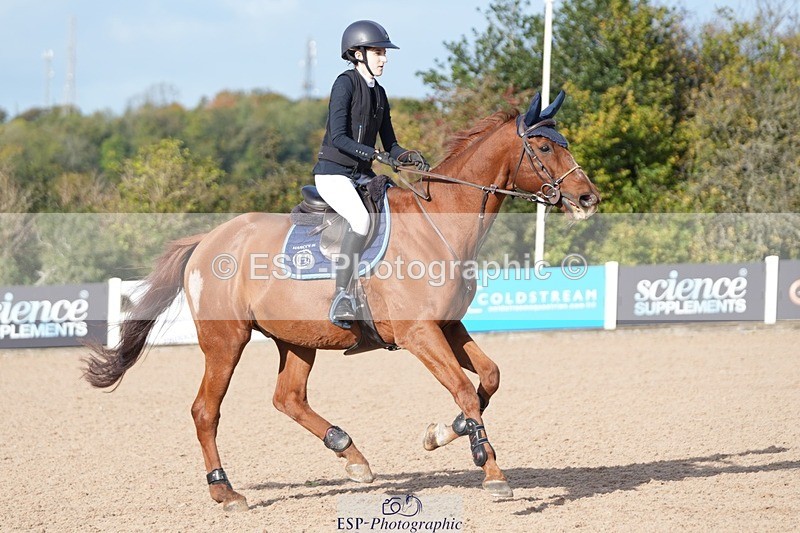 251005-103107-02565 - Cls 22 British Novice and 90cm