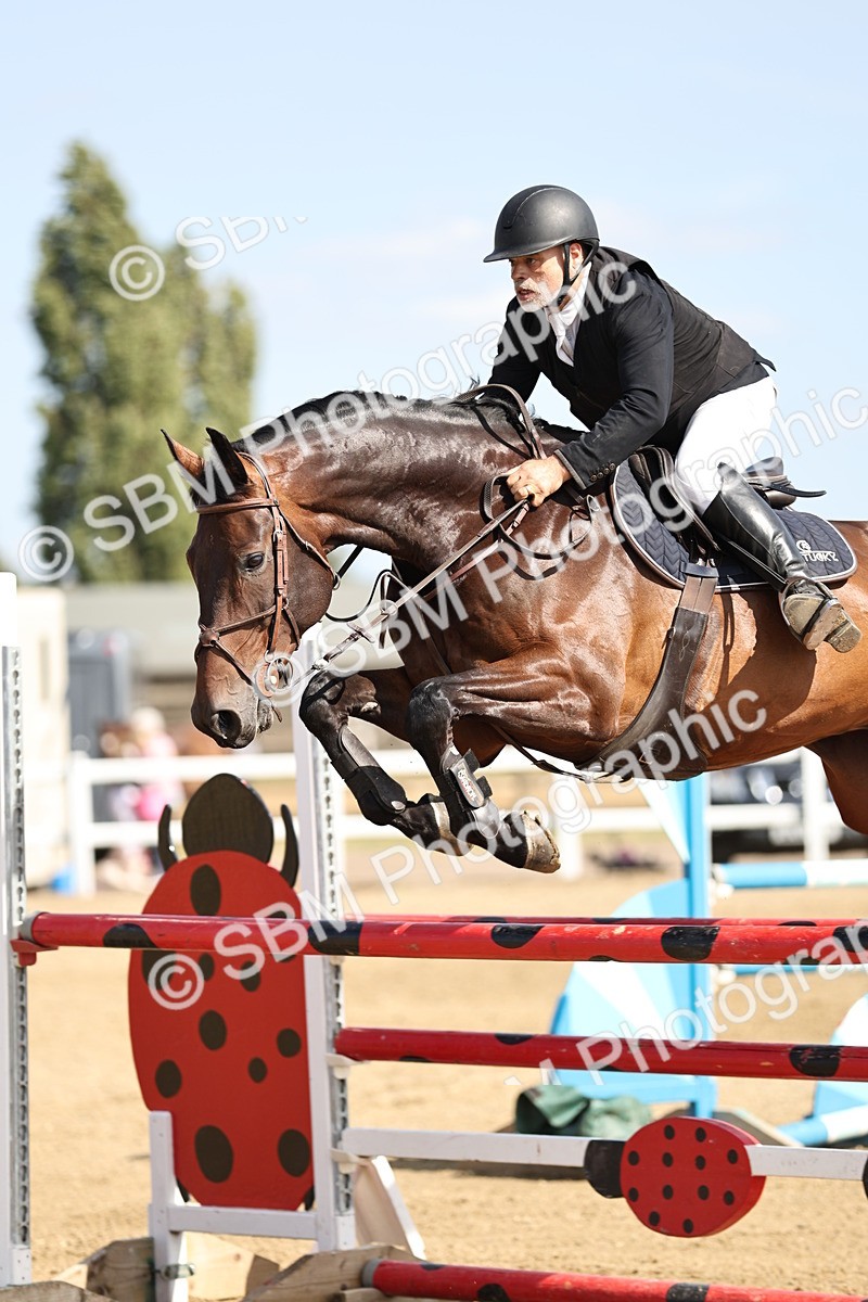 SBM_005177 - Class 6 = Senior Newcomers - 1.10m Open