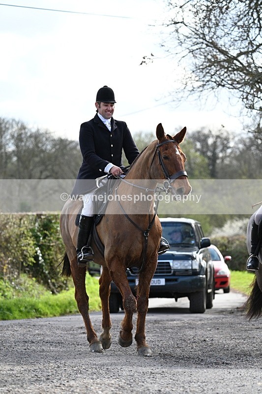 WJ7_9962 - Walk Home