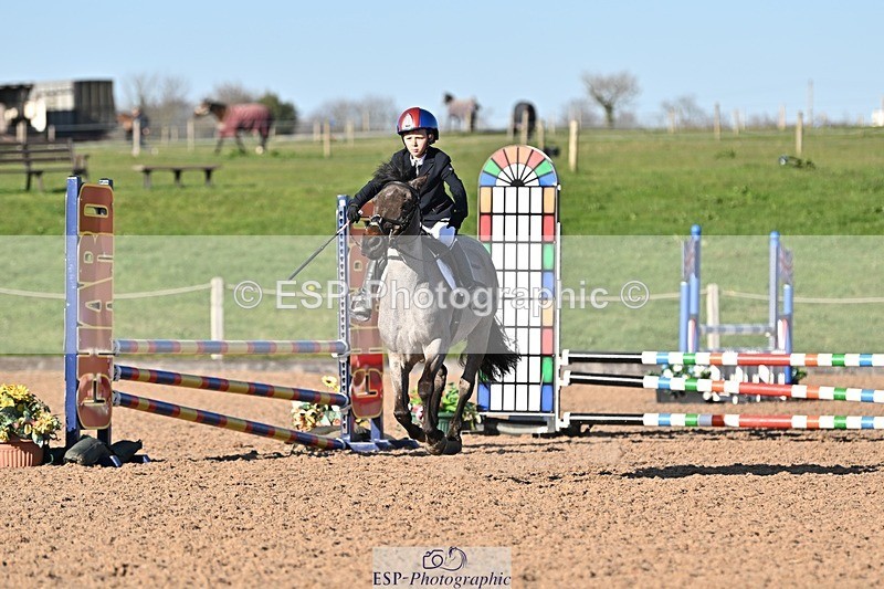 250401-172655-00418 - 70cm classes