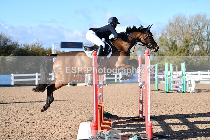 231110A-135158-00687 - Cls 5 Newcomers & 1.10m Open