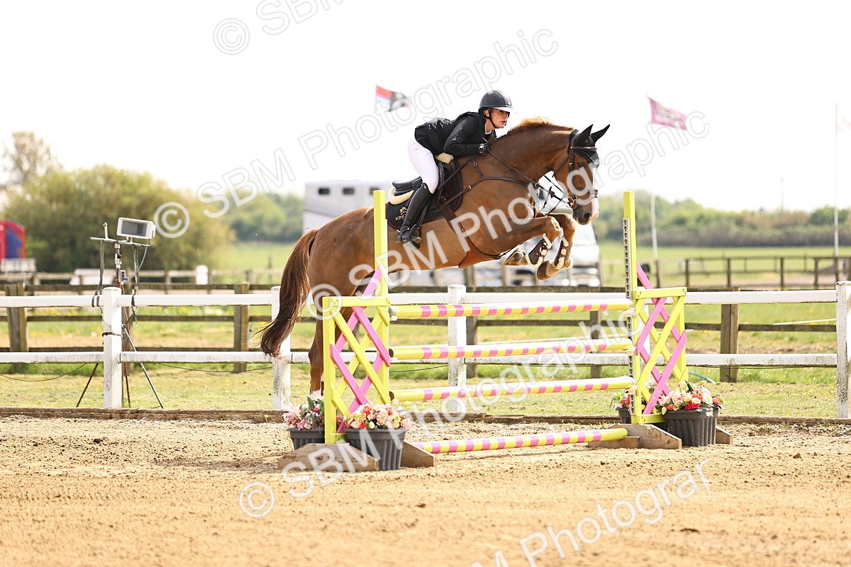  - Class 13 - Senior Foxhunter - 1.20m