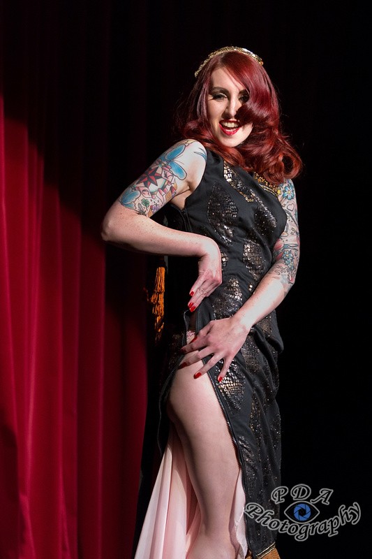 72 Scarlett Daggers, Burlesque