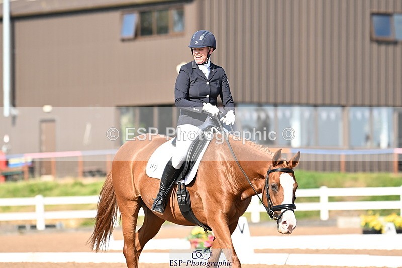 240816A-162611-06187 - 241-Caroline.Toman-D-Pandora.Ramall