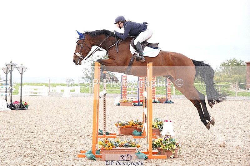 241004A-143706-00758 - Fri 04 Snr Fox & 1.20m Open