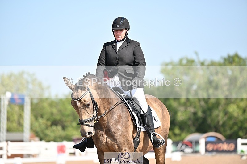 250816-105451-03238 - 093-Jocelyn.GilmoreSpring.lily