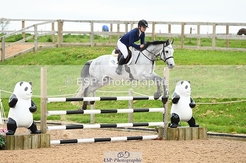 230504A-095426-00468 - Cls 8 Snr Foxhunter