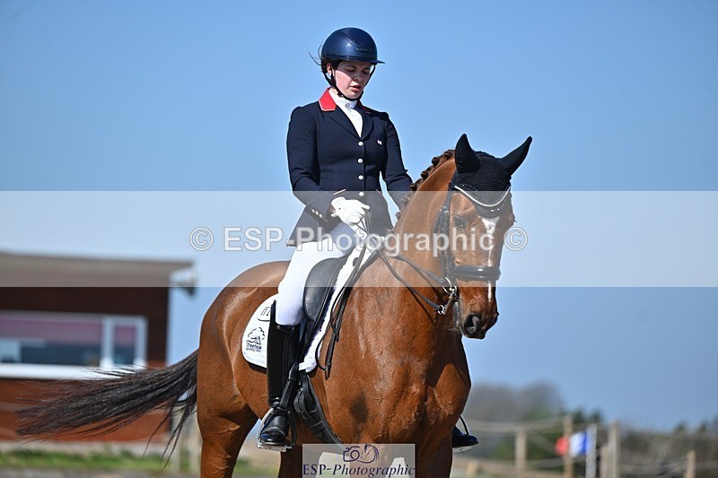 250405-104625-10021 - 120-Isabella.Caldwell-Don.Geniro