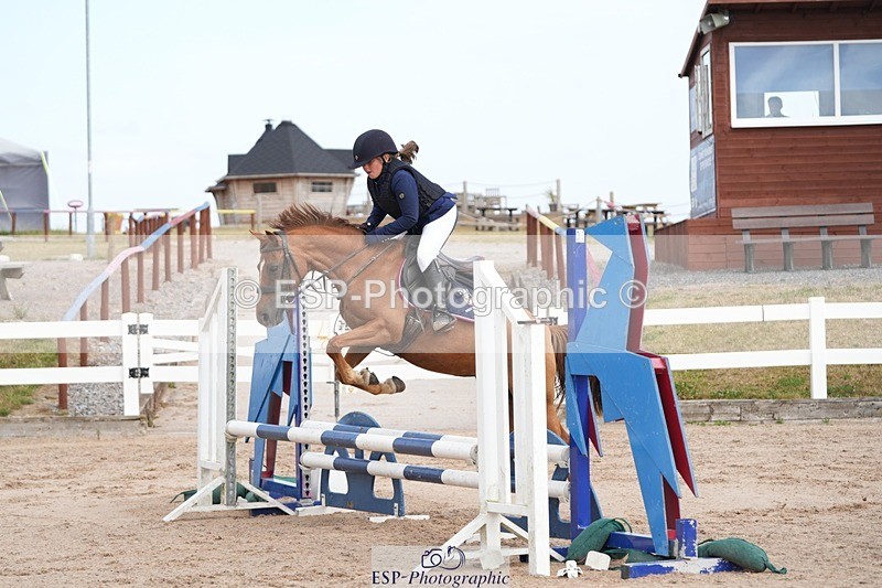 250715-160530-00074 - 60cm & Clr Rnd