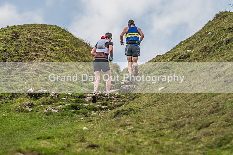Litton-272 - Litton Christmas Cracker Fell Race (Limestone Series) Sunday 14th December 2025
