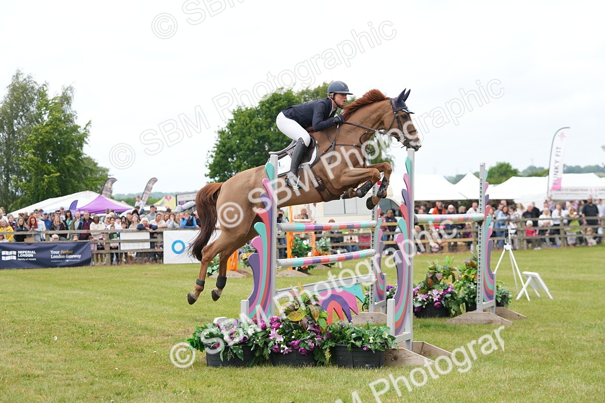 SBM_06476 - Class 202 - National 1.40m Open