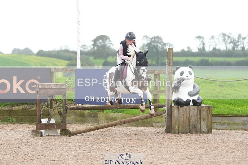 250920-155649-01541 - Cls 21 Pony Intro 80cm Derby