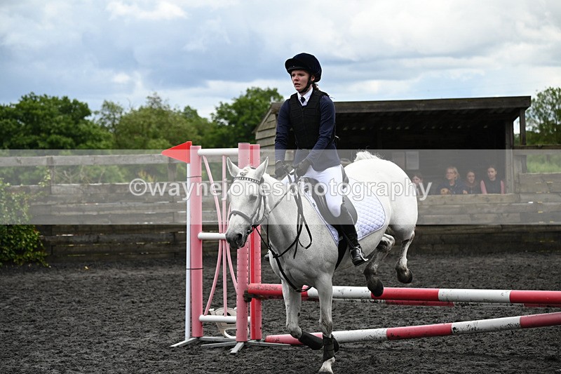 WJ6_0033 - Class 13 Novice 60cm