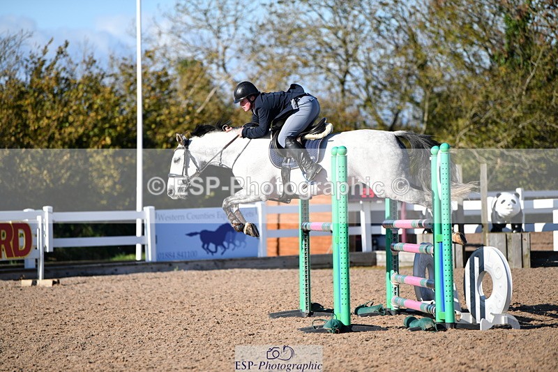 231110A-132415-00555 - Cls 5 Newcomers & 1.10m Open