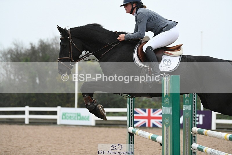 241103A-110212-07652 - SUN Cls 21 Snr Newcomers and 1.10m Open