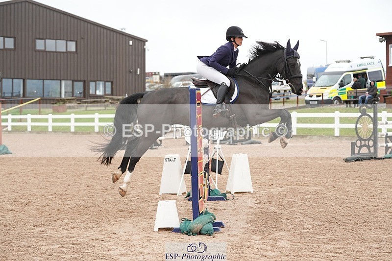 251109-103421-03409 - Cls 19 Snr 1.05m Open