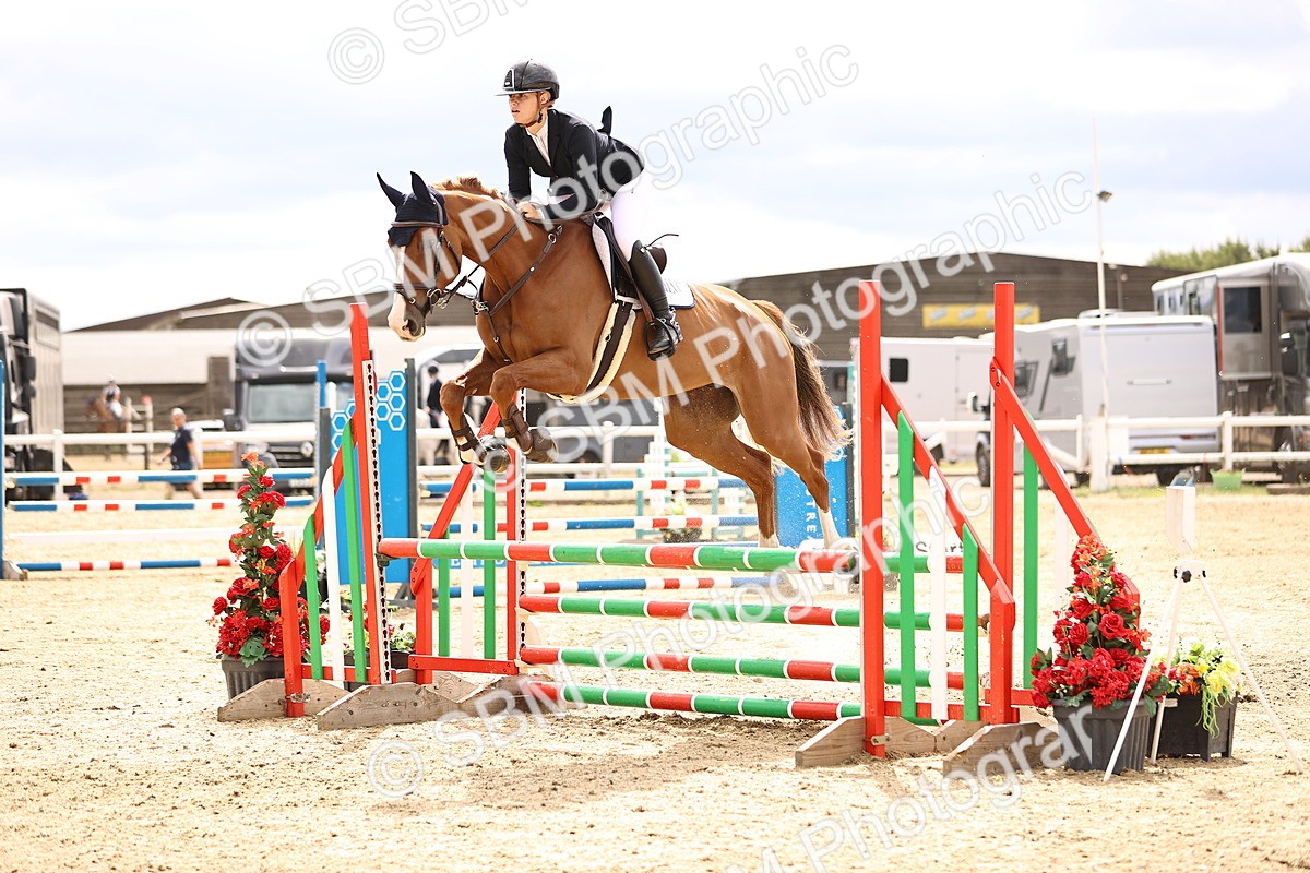 SBM_006259_Class 16 - Senior British Novice - 90cm - Iris