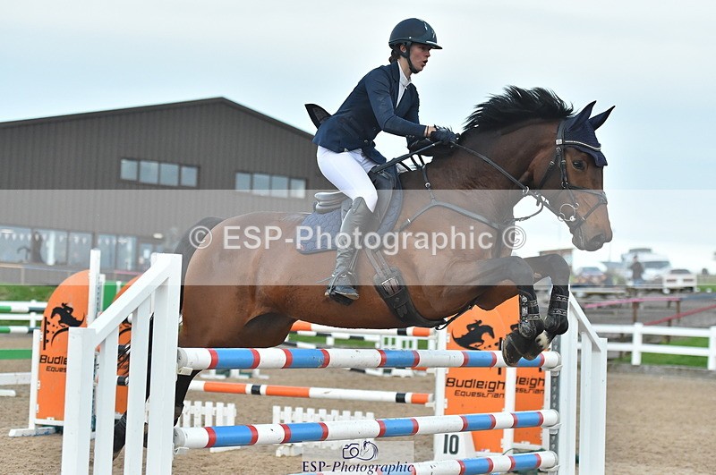 231111A-151018-02419 - Cls 14 Blue Chip 1.25m Winter Qualifier