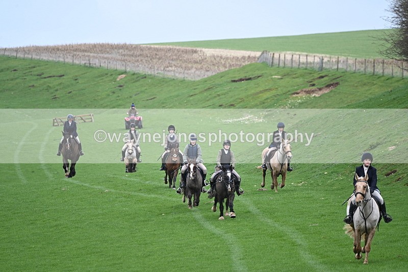 WJ6_9288 - Line Three