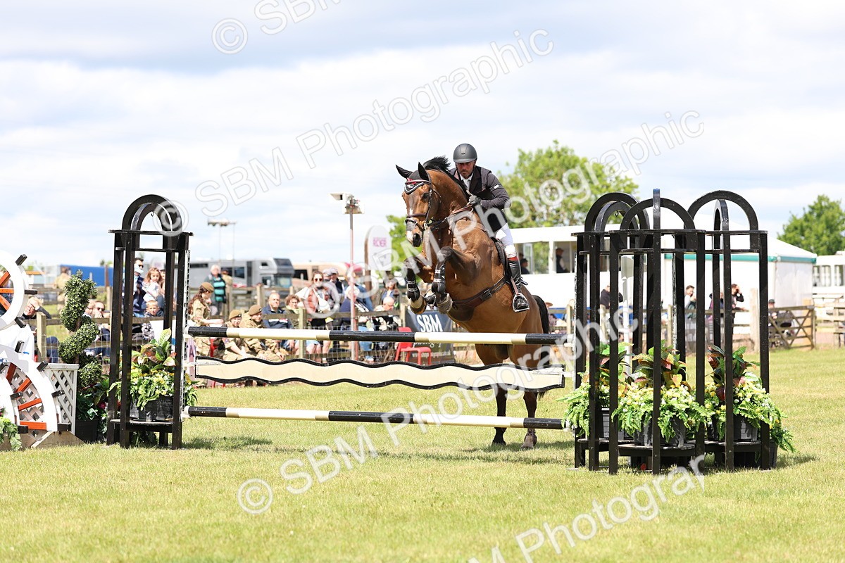 SBM_13821 - Class 206 - Senior Newcomers - 1.10m Open