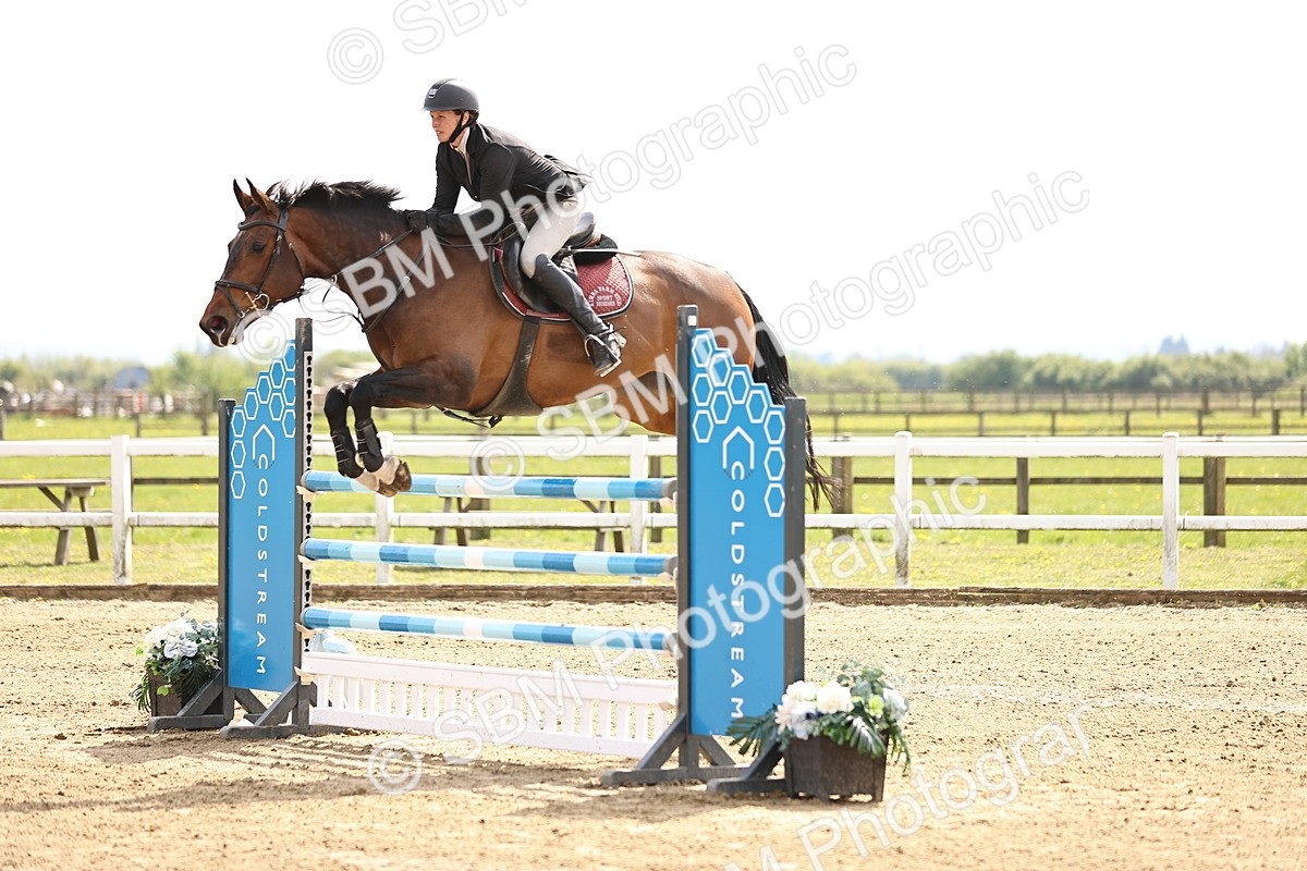  - Class 13 - Senior Foxhunter - 1.20m