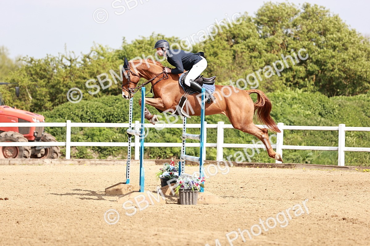  - Class 26 - Senior Foxhunter - 1.20m