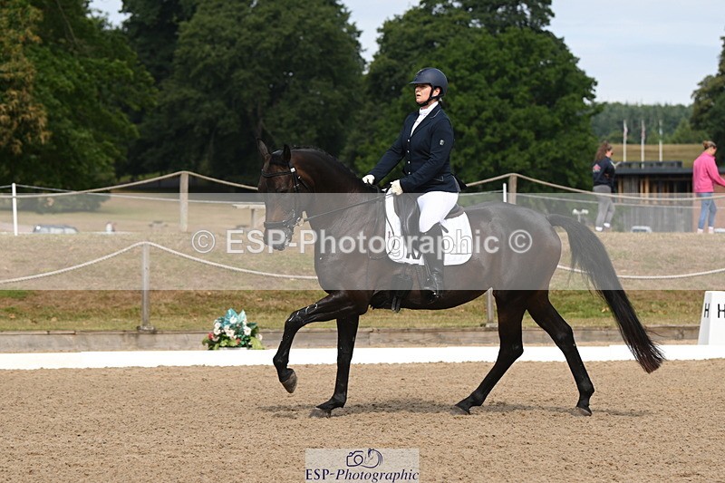 250719A-101243-03292 - 049-Veronica.Roberts-For.J'Adore