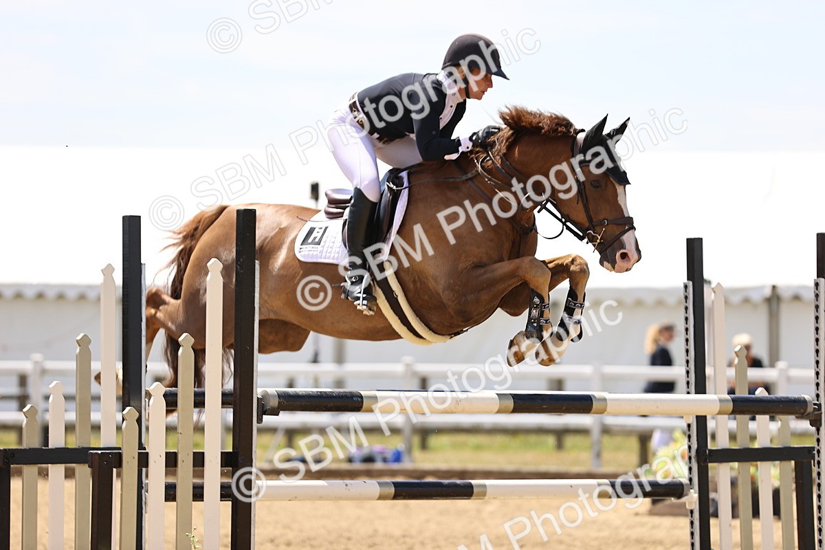 SBM_010292 - Class 9 - Senior Foxhunter - 1.20m Open