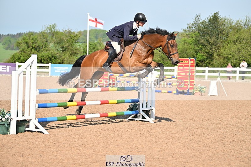 240509A-091806-00090 - Cls 1 British Novice and 90cm Open
