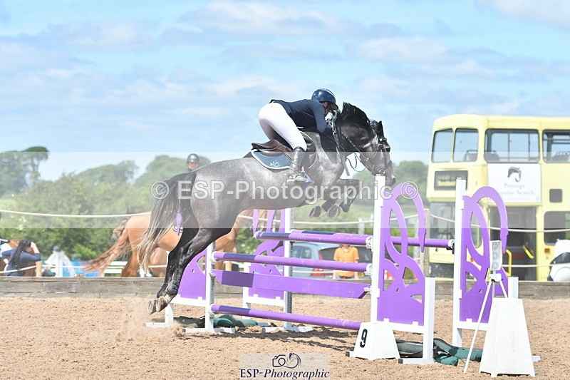 240609A-122021-05127 - Cls 18 Snr Newcomers and 1.10m Open