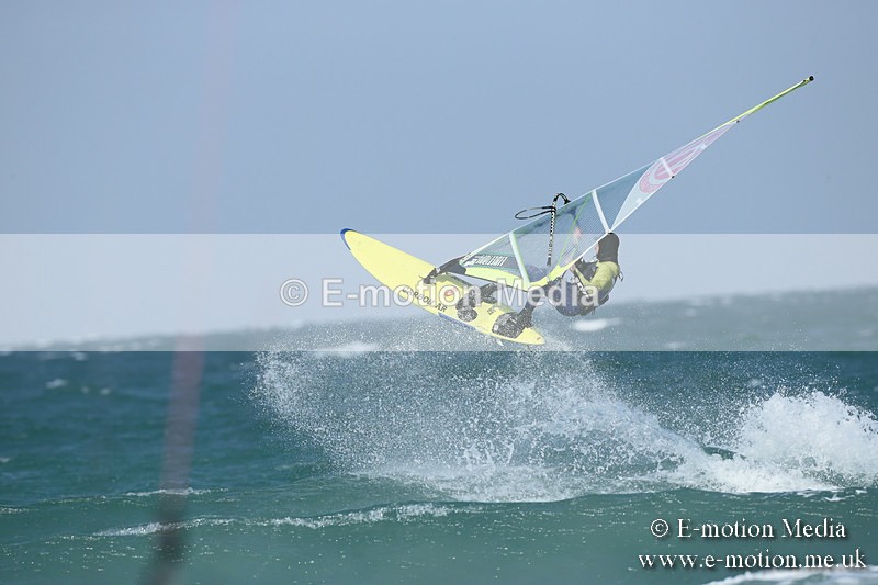 WS 020413-50 - Windsurfing