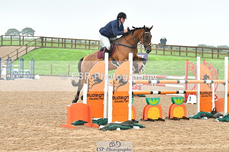 230805A-105320-00222 - Cls 2 Snr Newcomers & 1.10m Open