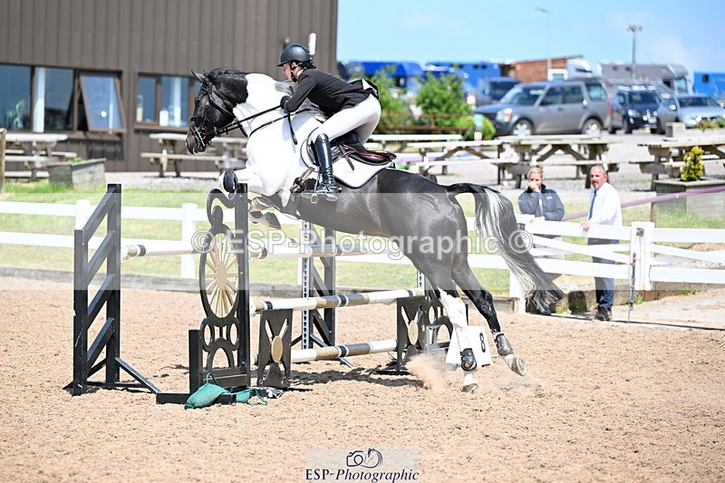 240605A-142930-00745 - Cls 4 Newcomers and 1.10m Open