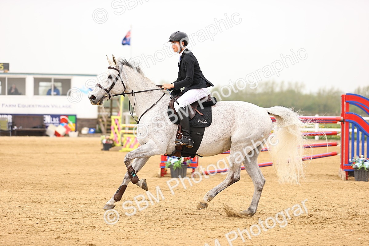  - Class 15 - Senior British novice - 90cm