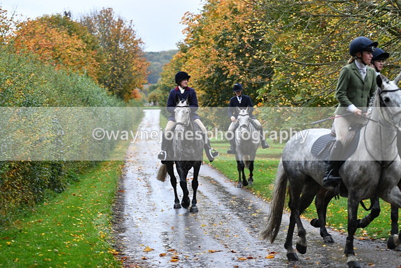 WJ5_6383 - B&B walk back for Hunt Tea !
