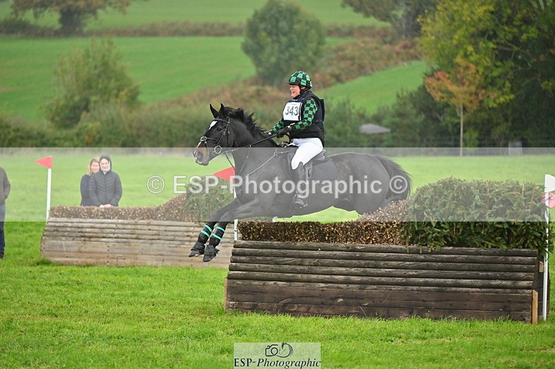 251025A-101903-16586 - D-343-Georgina.Owen