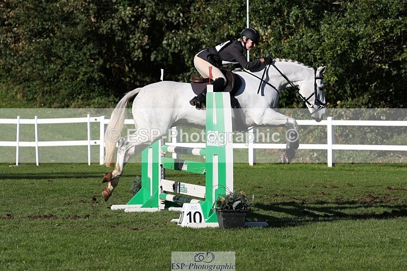 231022-153637-29851 - 509-WOODLANDS.SILVER.CLOUD-Karen.Cowling-TrotUp+SJ