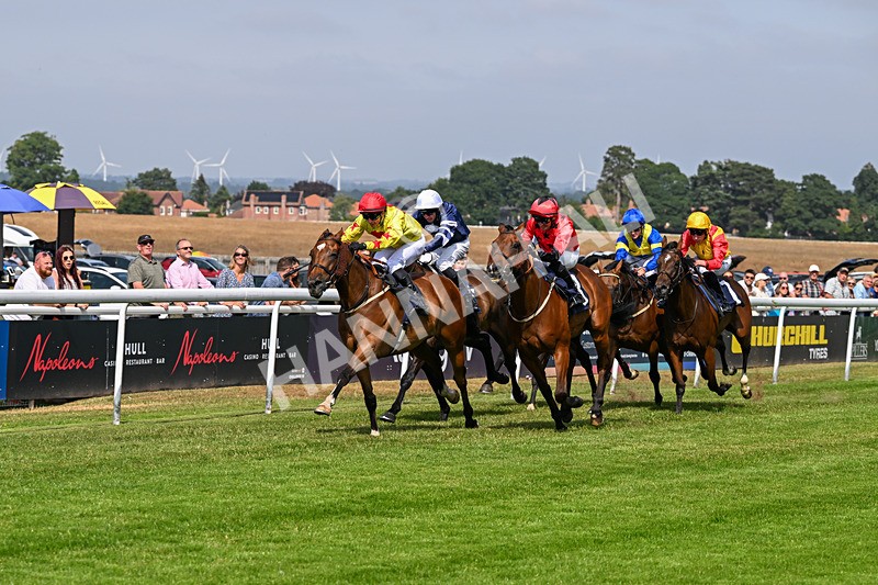 140726-Race 4-Kitsune Power-1002 - Race 4 15.48pm Beverley Annual Badgeholders Handicap
