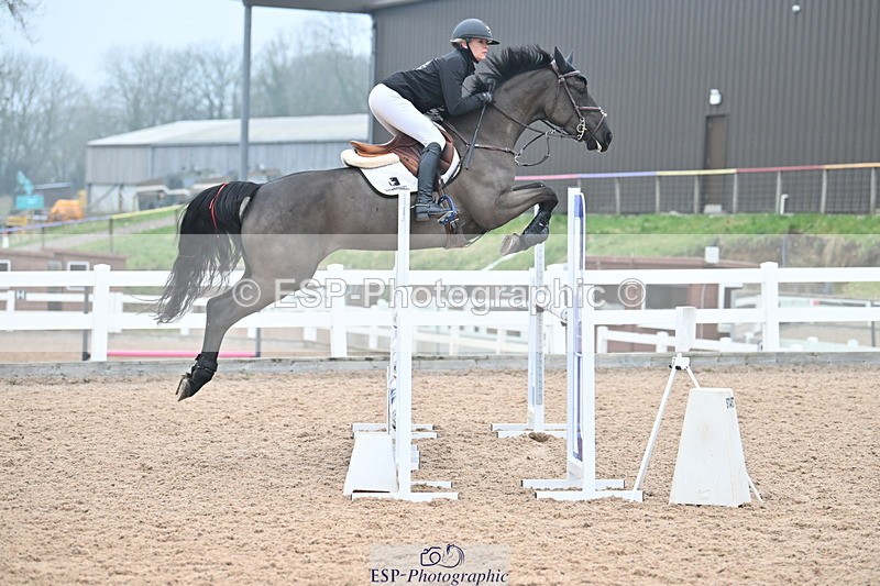 240113A-124220-02032 - Cls 12 Newcomers and 1.10m Open