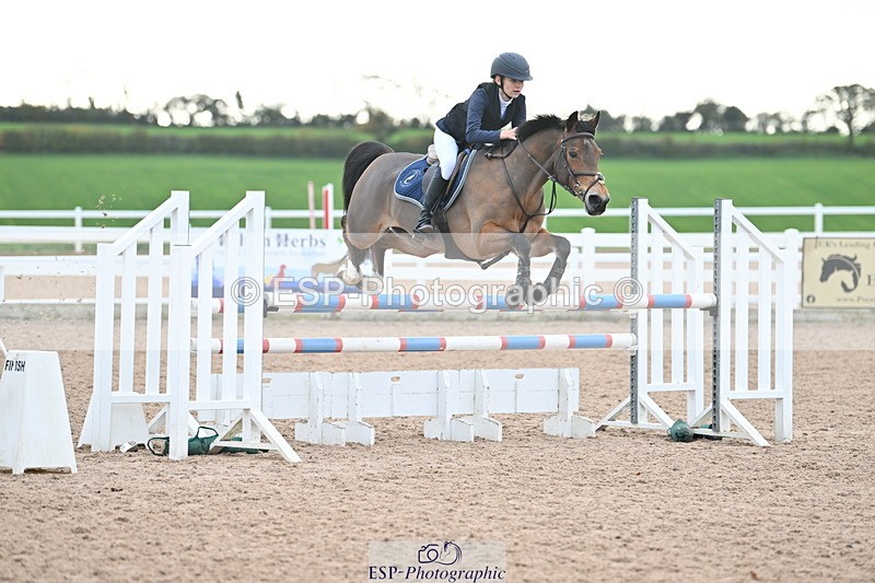 231119A-115808-05552 - Sun Cls 5 Newcomers & 1m Open