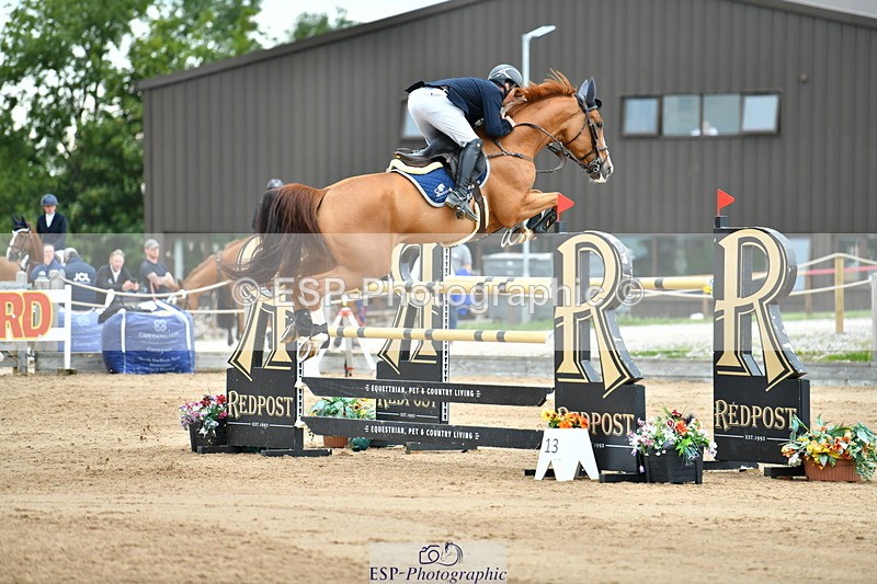 230720A-152401-03848 - Cls 9, 2 Star Big 1.40m Start to break