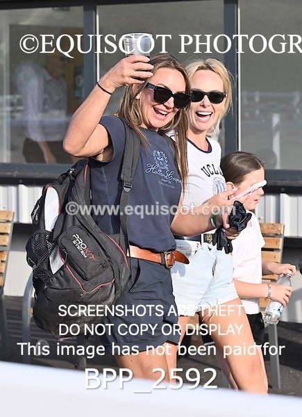 BPP_2592 - CANDIDS