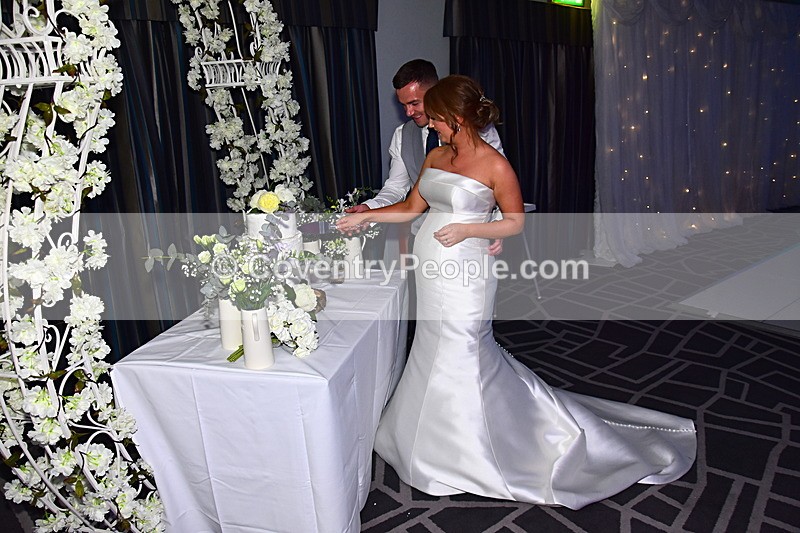 CON-1965 - Toni & Liam